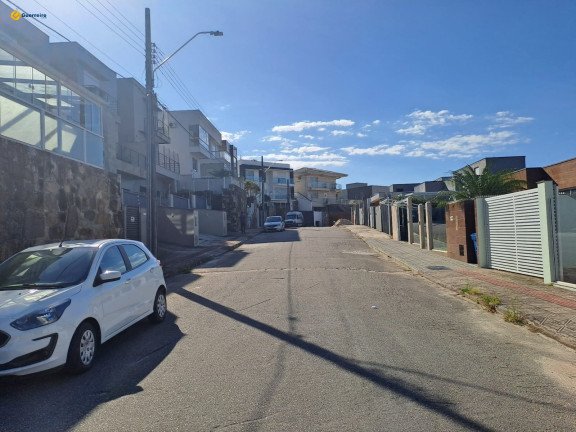 Imagem Casa com 3 Quartos à Venda, 182 m² em Córrego Grande - Florianópolis