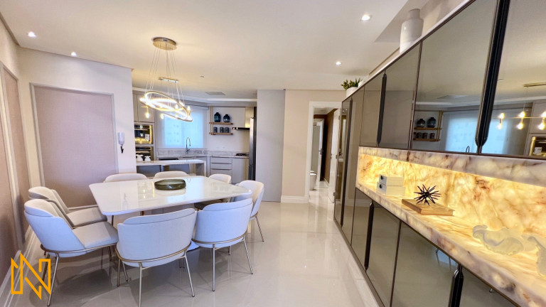 Imagem Apartamento com 3 Quartos à Venda, 182 m² em Pioneiros - Balneário Camboriú Imagem Apartamento com 3 Quartos à Venda, 182 m² em Pioneiros - Balneário Camboriú
