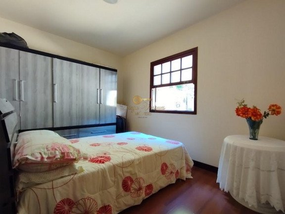 Imagem Casa com 4 Quartos à Venda, 312 m² em Golfe - Teresópolis