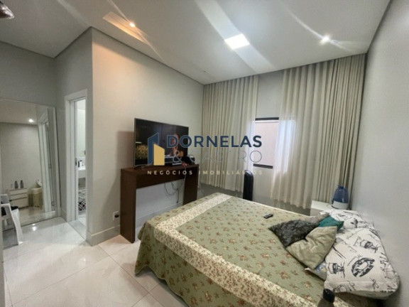 Imagem Casa com 3 Quartos à Venda, 400 m² em Guará I - Brasília Imagem Casa com 3 Quartos à Venda, 400 m² em Guará I - Brasília
