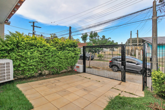 Imagem Casa com 2 Quartos à Venda, 51 m² em Hípica - Porto Alegre Imagem Casa com 2 Quartos à Venda, 51 m² em Hípica - Porto Alegre