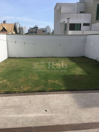 Imagem Sobrado com 3 Quartos à Venda, 190 m² em Praia Dos Amores - Balneário Camboriú Imagem Sobrado com 3 Quartos à Venda, 190 m² em Praia Dos Amores - Balneário Camboriú