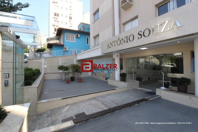 Apartamento com 2 Quartos à Venda, 77 m² em Centro - Florianópolis