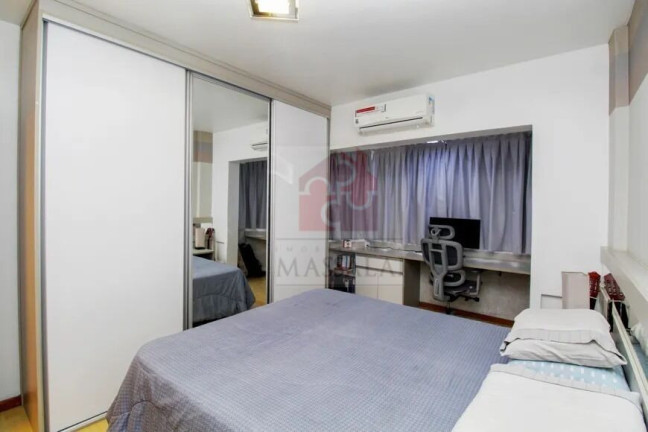 Imagem Apartamento com 2 Quartos à Venda, 75 m² em Santo Antônio - Porto Alegre Imagem Apartamento com 2 Quartos à Venda, 75 m² em Santo Antônio - Porto Alegre