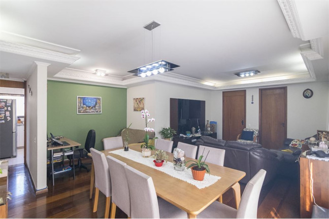 Apartamento com 3 Quartos à Venda, 139 m²