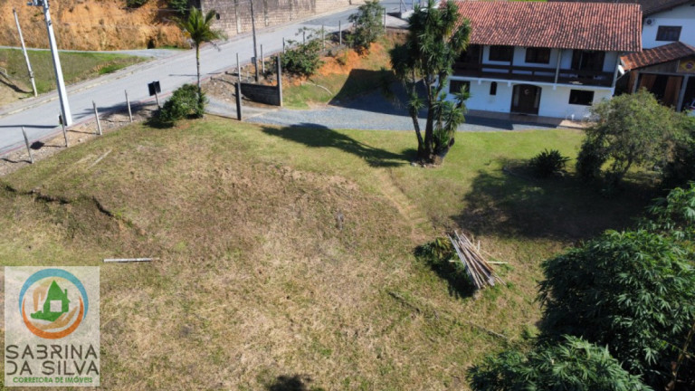 Imagem Imóvel com 1 Quarto à Venda, 269 m² em Itoupava Central - Blumenau Imagem Imóvel com 1 Quarto à Venda, 269 m² em Itoupava Central - Blumenau