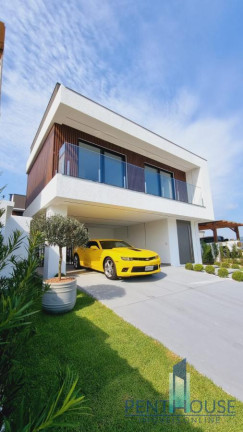 Casa com 4 Quartos à Venda, 234 m² em Santa Regina - Camboriú