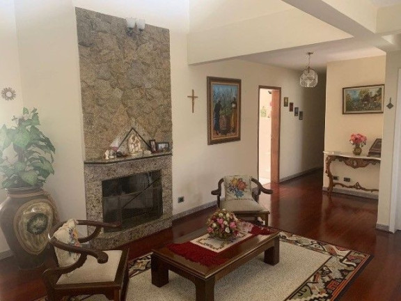 Imagem Casa com 4 Quartos à Venda, 366 m² em Guaíra - Curitiba