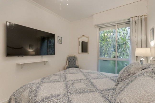Imagem Imóvel com 2 Quartos à Venda, 75 m² em Petrópolis - Porto Alegre