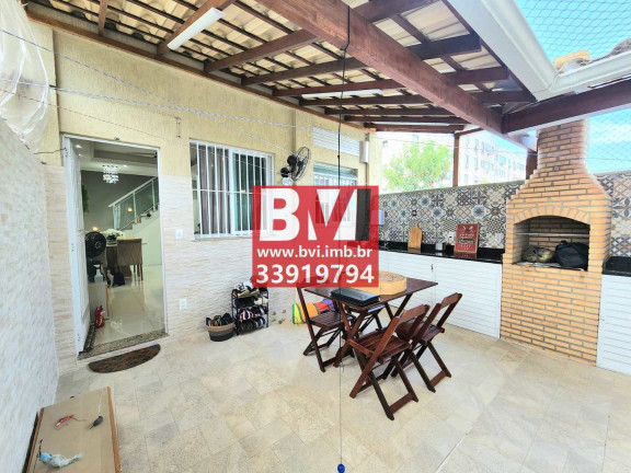 Imagem Casa com 2 Quartos à Venda, 90 m² em Irajá - Rio De Janeiro Imagem Casa com 2 Quartos à Venda, 90 m² em Irajá - Rio De Janeiro