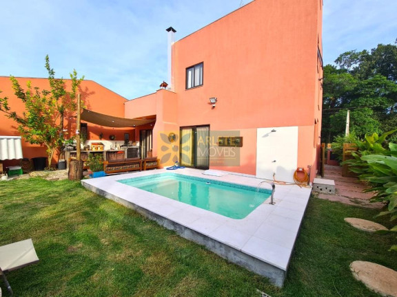 Imagem Casa com 4 Quartos à Venda, 165 m² em Mariscal - Bombinhas Imagem Casa com 4 Quartos à Venda, 165 m² em Mariscal - Bombinhas