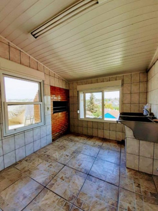 Imagem Casa com 3 Quartos à Venda, 245 m² em Jardim Sabará - Porto Alegre Imagem Casa com 3 Quartos à Venda, 245 m² em Jardim Sabará - Porto Alegre