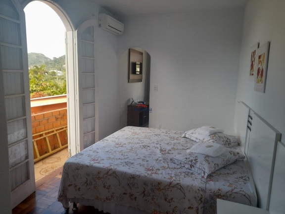 Imagem Casa com 4 Quartos à Venda, 625 m² em Barra Da Lagoa - Florianópolis Imagem Casa com 4 Quartos à Venda, 625 m² em Barra Da Lagoa - Florianópolis