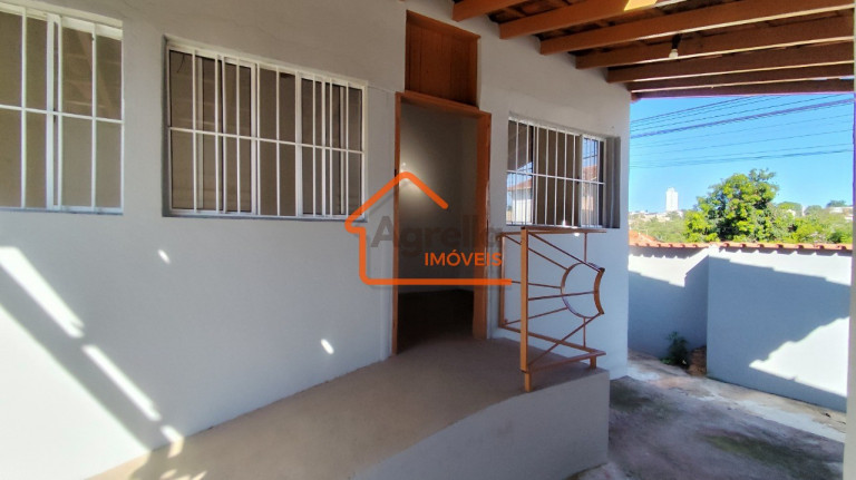 Imagem Casa com 3 Quartos à Venda, 157 m² em Vila Bianchi - Mogi Mirim Imagem Casa com 3 Quartos à Venda, 157 m² em Vila Bianchi - Mogi Mirim