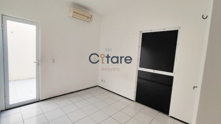 Imagem Casa de Condomínio com 3 Quartos à Venda,  em Lagoa Redonda - Fortaleza