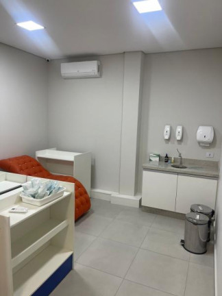 Imagem Sala Comercial à Venda, 150 m² em Boqueirão - Curitiba Imagem Sala Comercial à Venda, 150 m² em Boqueirão - Curitiba
