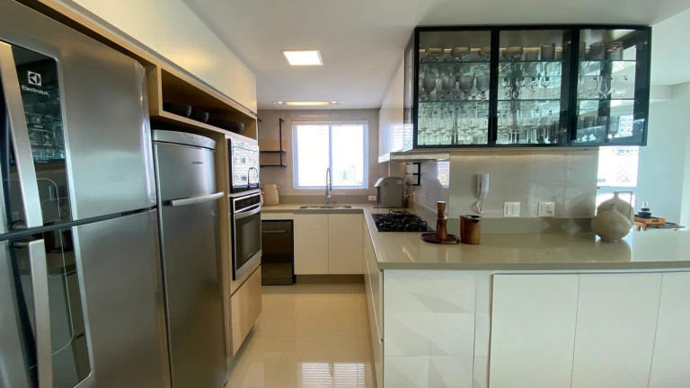 Imagem Apartamento com 3 Quartos à Venda, 136 m² em Centro - Balneário Camboriú Imagem Apartamento com 3 Quartos à Venda, 136 m² em Centro - Balneário Camboriú