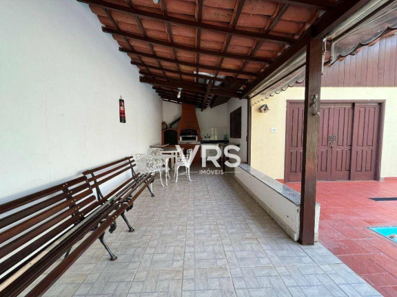 Imagem Casa com 5 Quartos à Venda, 208 m² em Carlos Guinle - Teresópolis Imagem Casa com 5 Quartos à Venda, 208 m² em Carlos Guinle - Teresópolis