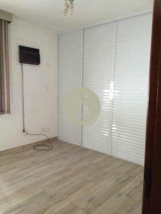 Imagem Sobrado com 3 Quartos à Venda, em Ponta Da Praia - Santos Imagem Sobrado com 3 Quartos à Venda, em Ponta Da Praia - Santos