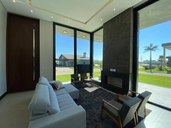 Imagem Casa com 3 Quartos à Venda, em Atlântida Sul - Osório Imagem Casa com 3 Quartos à Venda, em Atlântida Sul - Osório