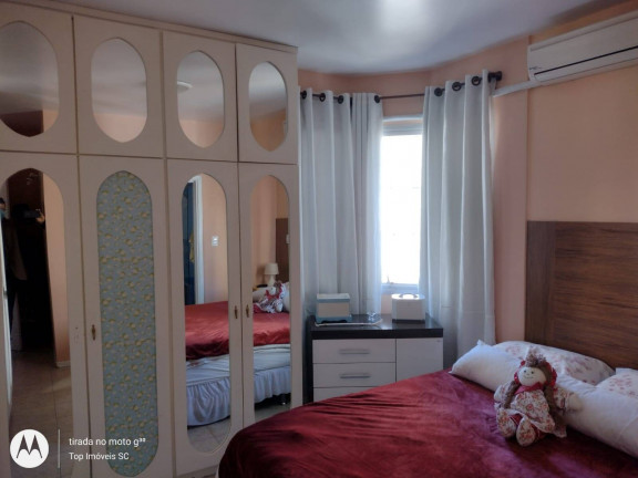 Imagem Apartamento com 3 Quartos à Venda, 143 m² em Centro - Florianópolis Imagem Apartamento com 3 Quartos à Venda, 143 m² em Centro - Florianópolis