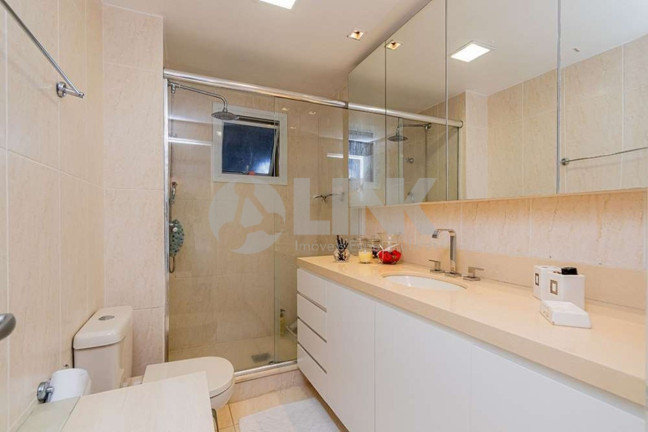 Imagem Apartamento com 3 Quartos à Venda, 141 m² em Jardim Europa - Porto Alegre Imagem Apartamento com 3 Quartos à Venda, 141 m² em Jardim Europa - Porto Alegre
