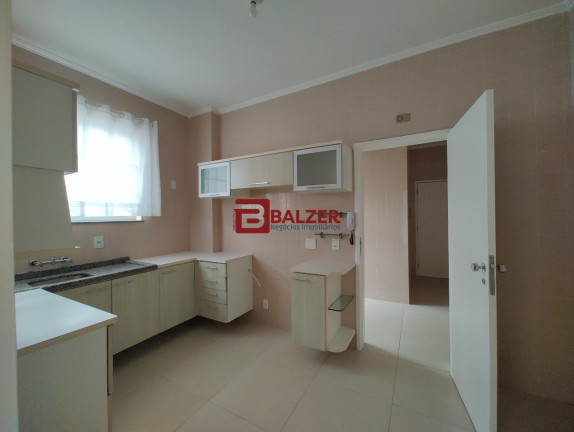 Imagem Apartamento com 4 Quartos à Venda, 199 m² em Centro - Florianópolis Imagem Apartamento com 4 Quartos à Venda, 199 m² em Centro - Florianópolis