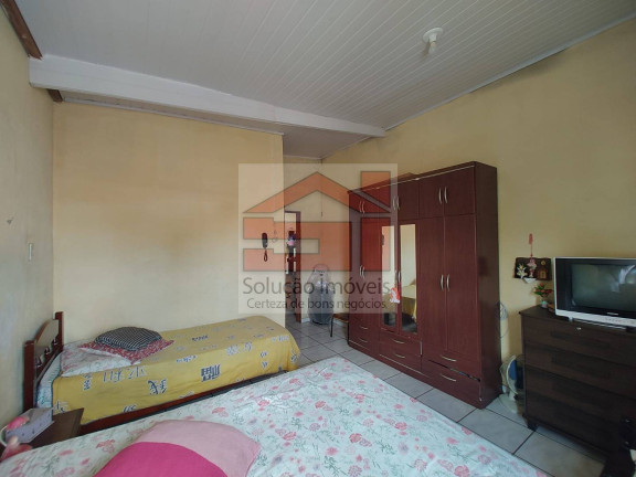 Sobrado com 2 Quartos à Venda,  em Vila Naly - Caçapava