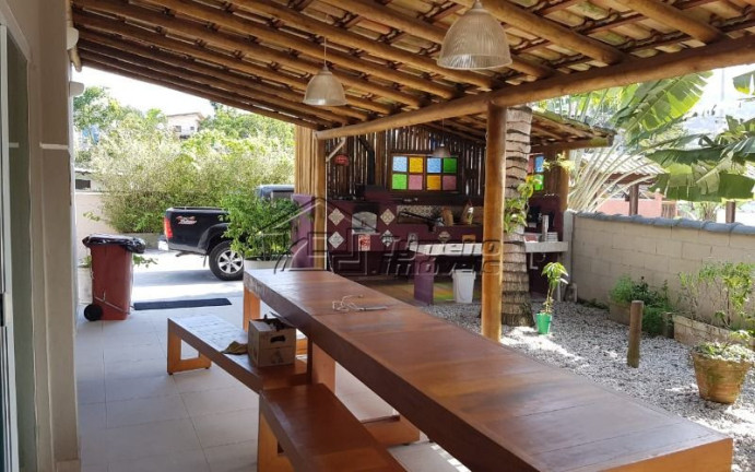 Imagem Casa com 5 Quartos à Venda, 600 m² em Camburi - São Sebastião Imagem Casa com 5 Quartos à Venda, 600 m² em Camburi - São Sebastião