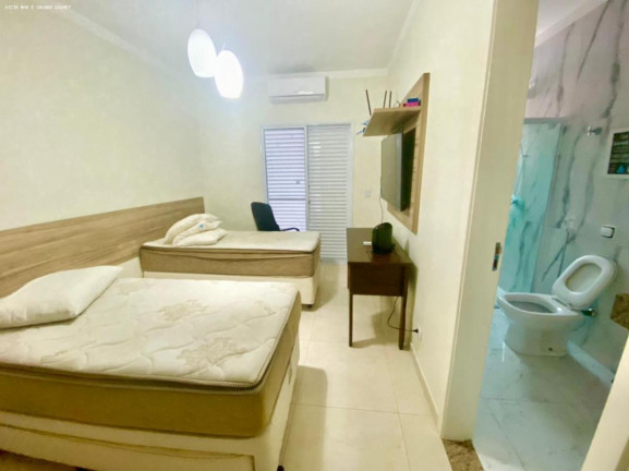 Imagem Casa com 4 Quartos à Venda, 351 m² em Balneario Florida - Praia Grande Imagem Casa com 4 Quartos à Venda, 351 m² em Balneario Florida - Praia Grande