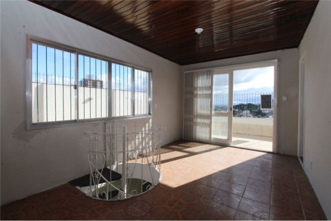 Imagem Imóvel com 3 Quartos à Venda,  em Petrópolis - Porto Alegre
