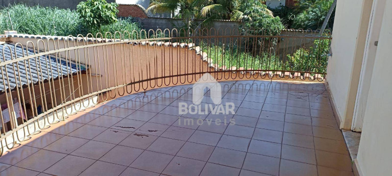 Imagem Casa com 3 Quartos à Venda, 360 m² em Setor Central - Itumbiara Imagem Casa com 3 Quartos à Venda, 360 m² em Setor Central - Itumbiara