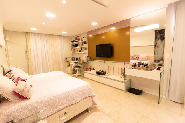 Imagem Casa com 3 Quartos à Venda, 275 m² em Cambeba - Fortaleza Imagem Casa com 3 Quartos à Venda, 275 m² em Cambeba - Fortaleza