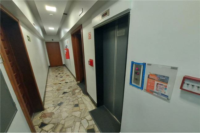 Imagem Imóvel com 2 Quartos à Venda, em Centro Histórico - Porto Alegre Imagem Imóvel com 2 Quartos à Venda, em Centro Histórico - Porto Alegre