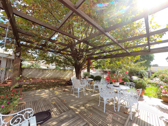 Imagem Casa com 3 Quartos à Venda, 208 m² em Trianon - Guarapuava