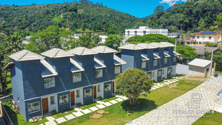 Imagem Casa com 2 Quartos à Venda, 54 m² em Cascata Do Imbuí - Teresópolis
