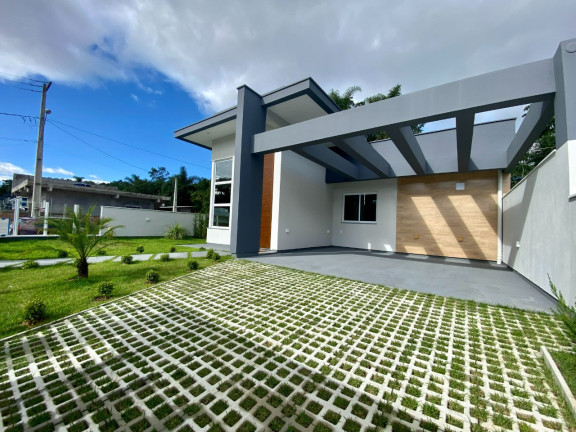 Casa com 3 Quartos à Venda, 250 m² em Forquilhas - São José