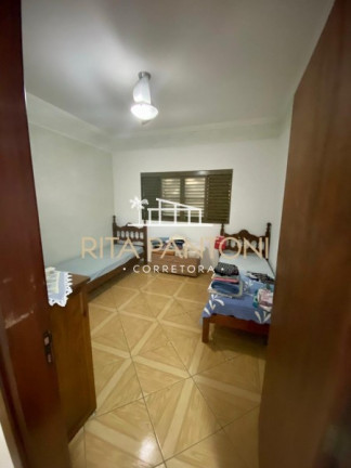 Imagem Imóvel com 3 Quartos à Venda, 2.800 m² em Franca - Franca Imagem Imóvel com 3 Quartos à Venda, 2.800 m² em Franca - Franca