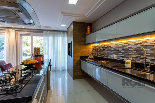 Imagem Imóvel com 4 Quartos à Venda, 219 m² em Belém Novo - Porto Alegre Imagem Imóvel com 4 Quartos à Venda, 219 m² em Belém Novo - Porto Alegre