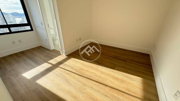 Imagem Apartamento com 4 Quartos à Venda, 180 m² em Meia Praia - Itapema Imagem Apartamento com 4 Quartos à Venda, 180 m² em Meia Praia - Itapema