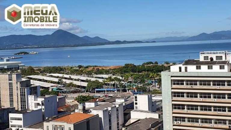Imagem Apartamento com 2 Quartos à Venda, 70 m² em Centro - Florianópolis Imagem Apartamento com 2 Quartos à Venda, 70 m² em Centro - Florianópolis