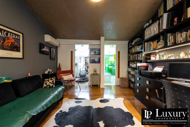 Imagem Casa com 3 Quartos à Venda, em Jardim Guedala - São Paulo Imagem Casa com 3 Quartos à Venda, em Jardim Guedala - São Paulo