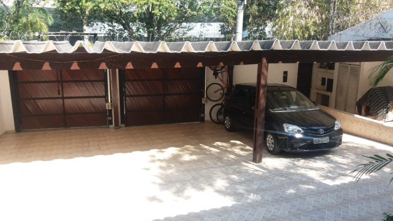 Imagem Casa com 4 Quartos à Venda, 258 m² em Interlagos - São Paulo Imagem Casa com 4 Quartos à Venda, 258 m² em Interlagos - São Paulo