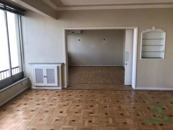 Imagem Apartamento com 3 Quartos à Venda, 180 m² em Centro Histórico - Porto Alegre Imagem Apartamento com 3 Quartos à Venda, 180 m² em Centro Histórico - Porto Alegre