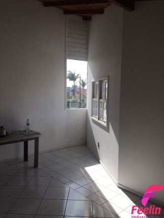 Imagem Casa com 5 Quartos à Venda, 252 m² em Campeche - Florianópolis