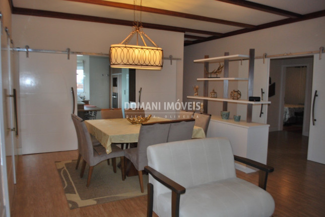 Imagem Casa com 6 Quartos à Venda, 263 m² em Região Do Atalaia - Campos Do Jordão