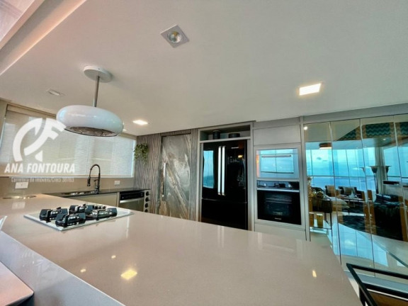 Imagem Apartamento com 7 Quartos à Venda, 600 m² em Centro - Balneário Camboriú Imagem Apartamento com 7 Quartos à Venda, 600 m² em Centro - Balneário Camboriú