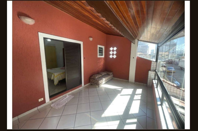 Casa com 3 Quartos à Venda,  em Vila Guilhermina - Praia Grande