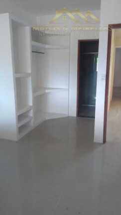 Imagem Casa com 3 Quartos à Venda, 220 m² em Jóquei Clube - Fortaleza