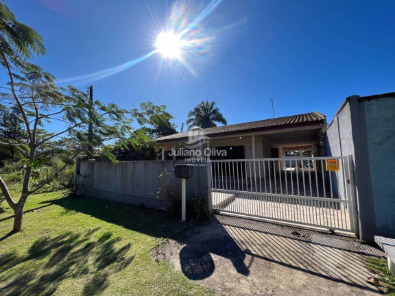 Casa com 3 Quartos à Venda, 162 m² em Itapema Do Saí - Itapoá